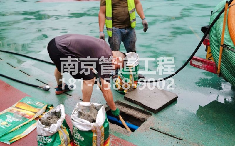 218月牙湖管道清淤